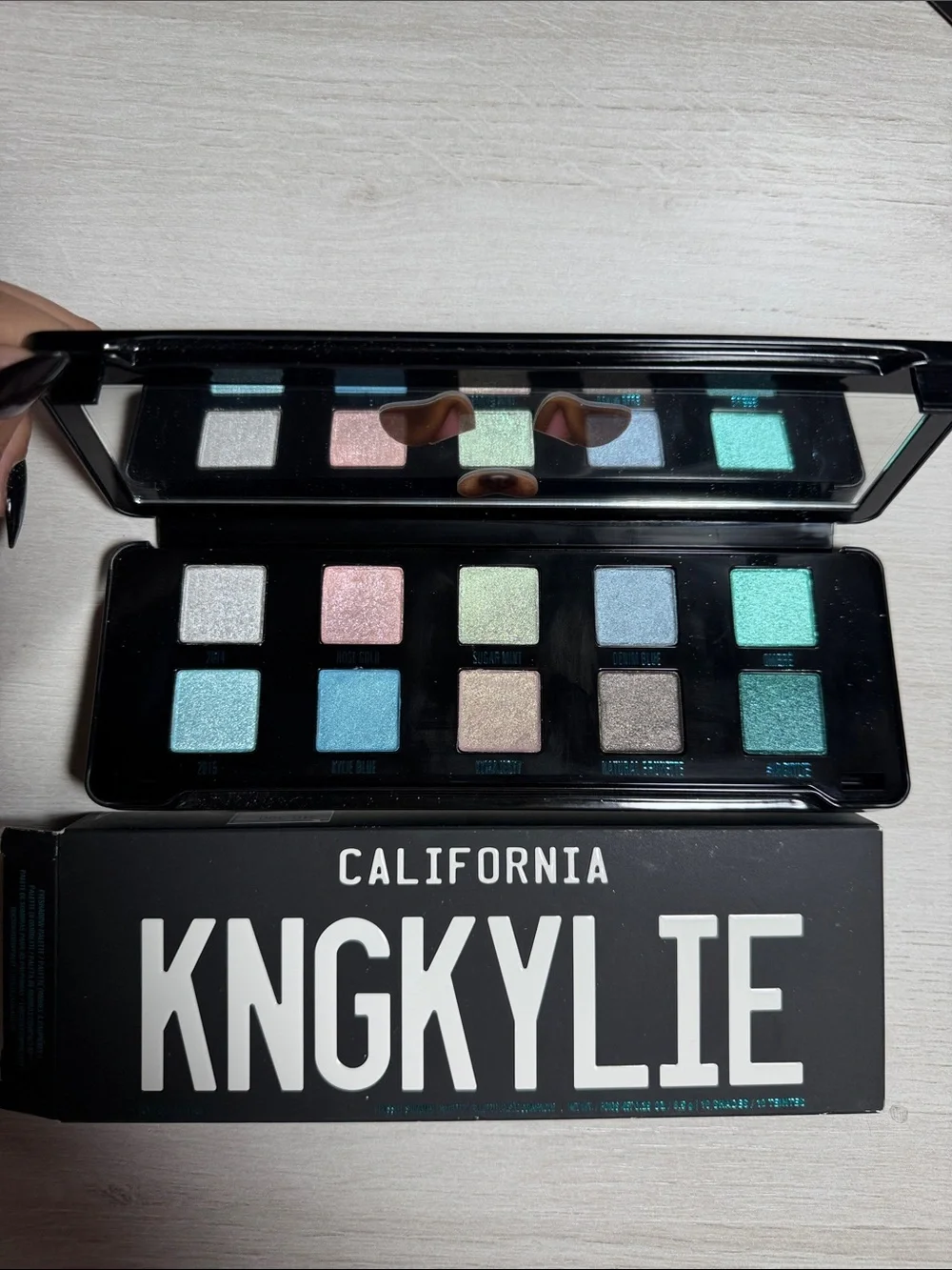 Kylie Cosmetics bright teal